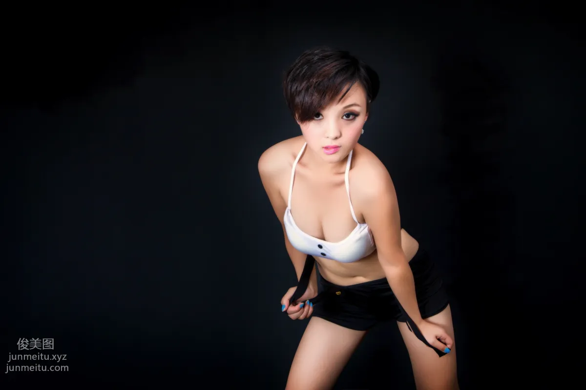 [大名模網]2015第7期 女神牛妞房大片.牛妞精修10張 4