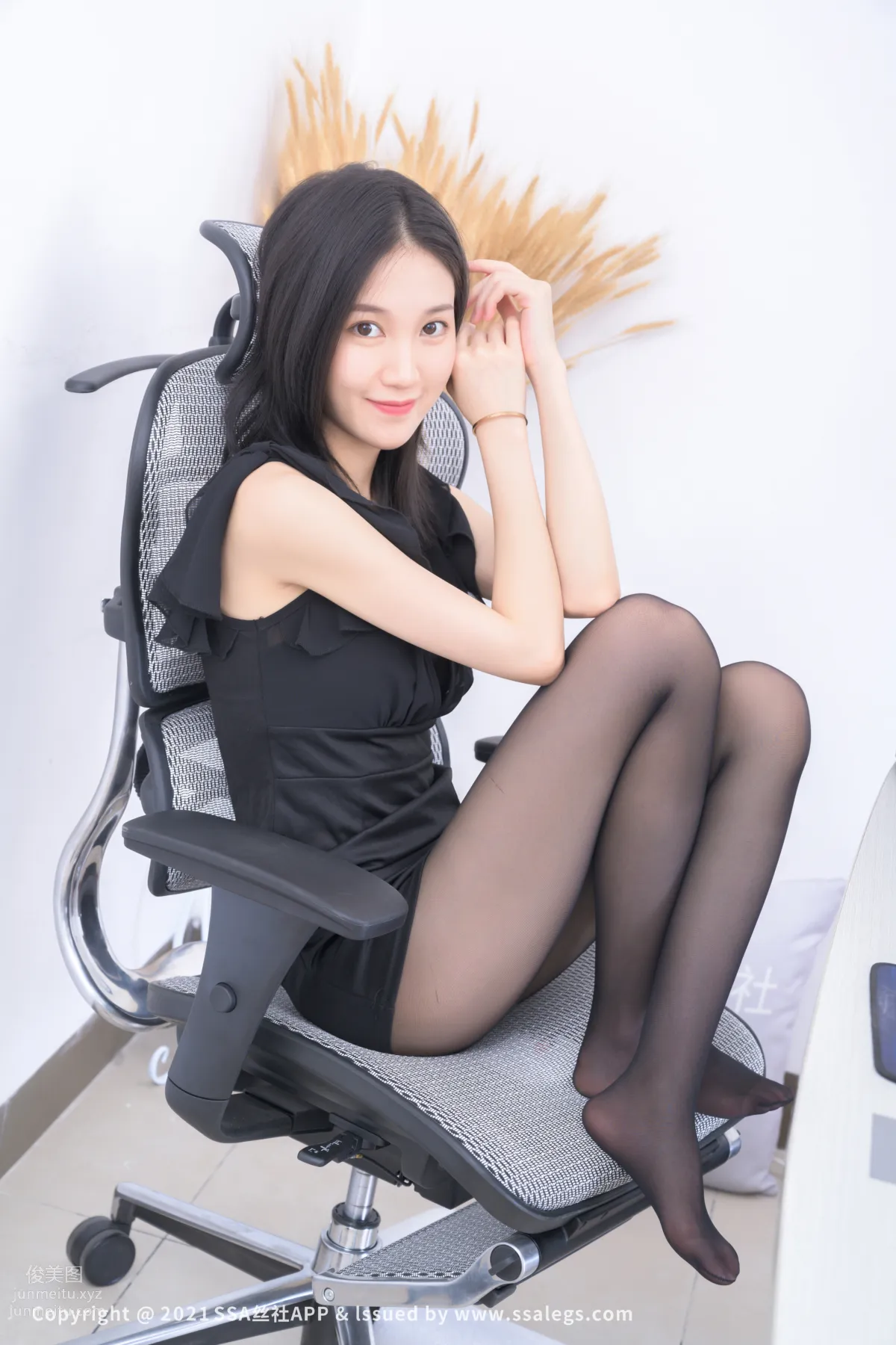 [SSA絲社]超清寫真 NO.781 模特晶晶的黑絲襪美腳（下）[153P] 38