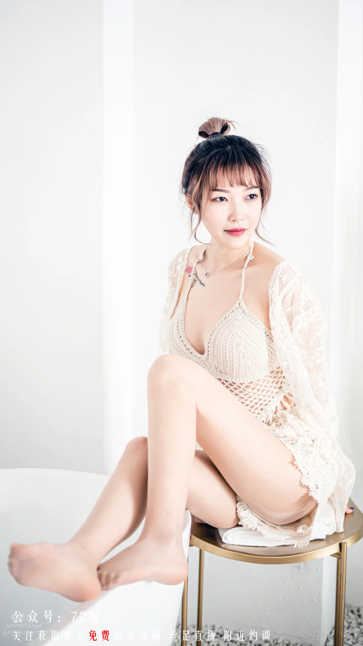72斯 11 浴缸少女 [36P] 16