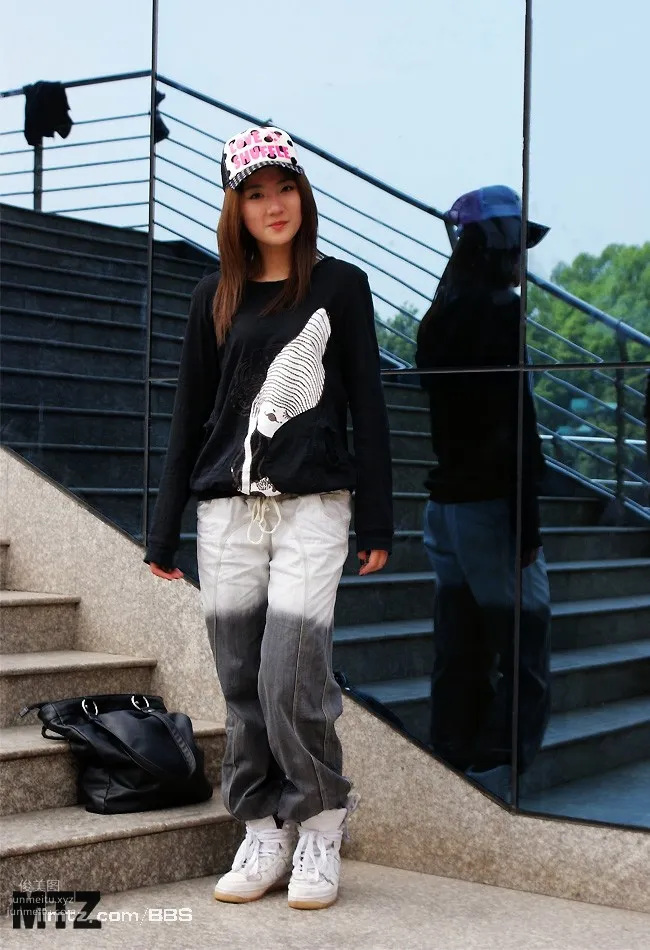 MTZ·美腿志 13輯：大學校場運動美女 76