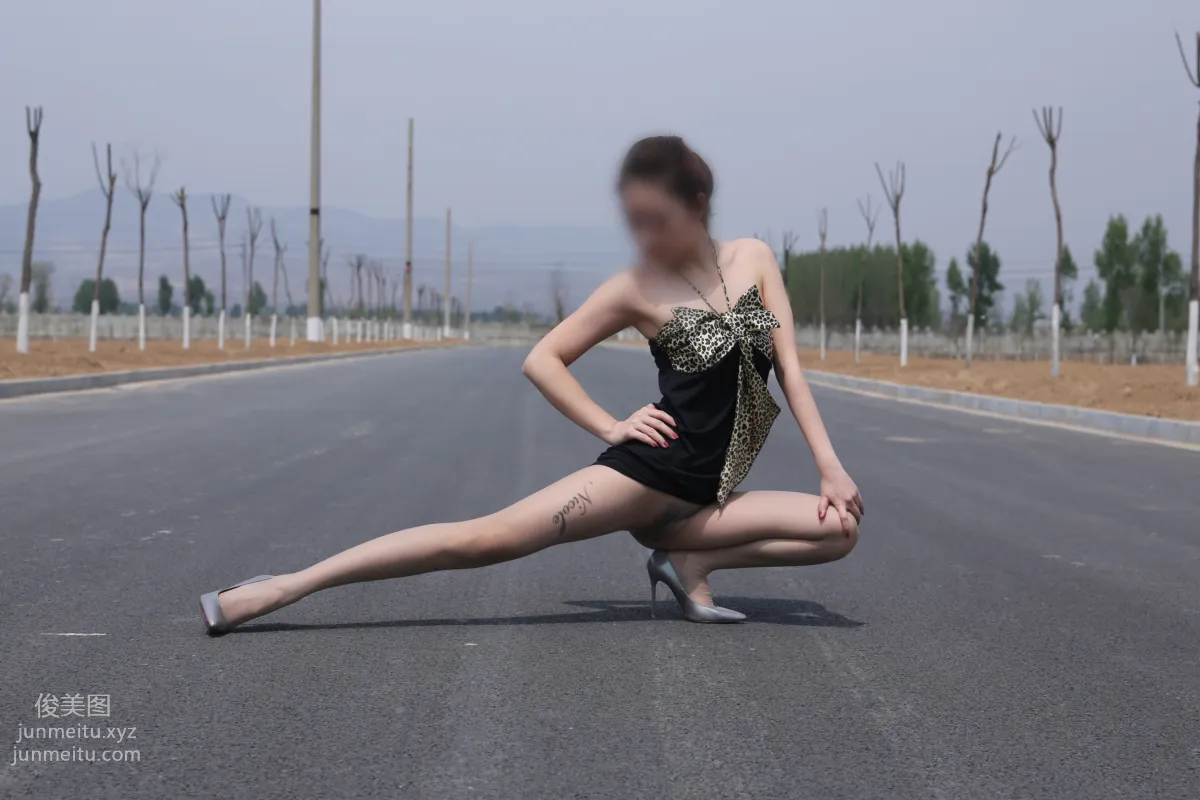 [Nicole絲足寫真] NO.004 公路 灰絲高跟 [113P] 33