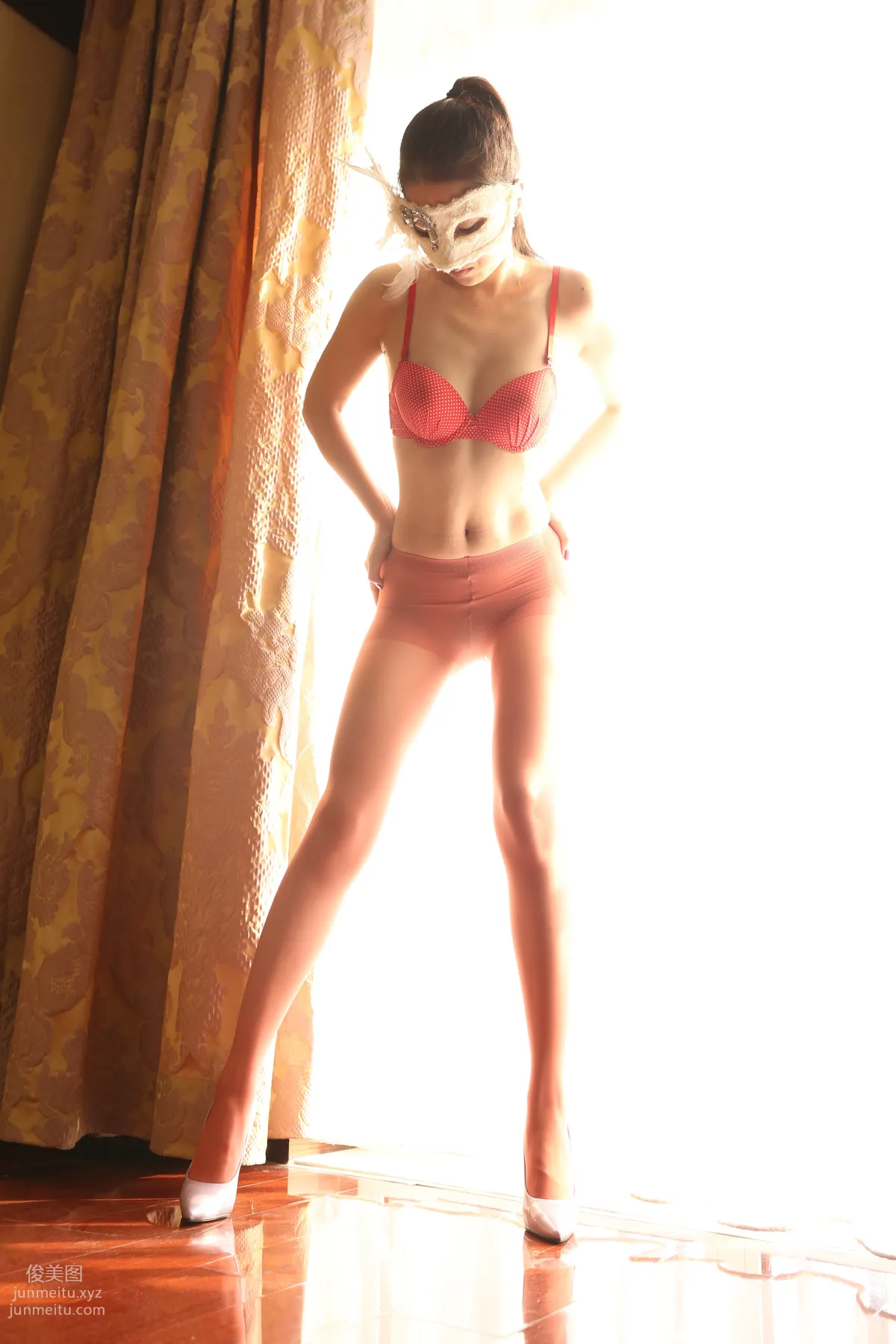 [Nicole絲足寫真] NO.016 室内-2 美絲臀 [56P] 21