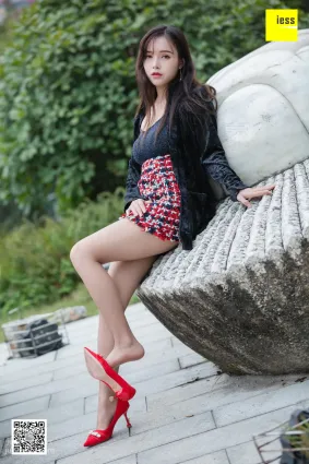 [IESS異思趣向] 2019.02.18 絲享家424：《花叢中的小羽》小羽[82P]