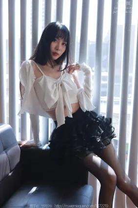 [IESS異思趣向] 2023.09.10 絲享家 1529 團團《美妙後豎線》[81P]