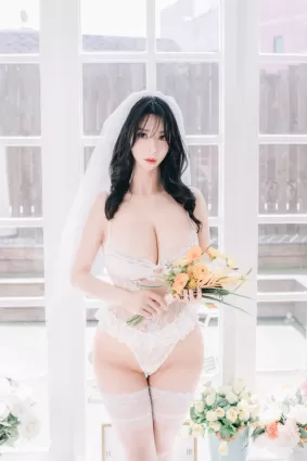 020.Paranhosu -  Sia – Special Photobook Vol.2 [77P]
