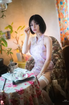 025.PINK- U.Hwa - Mood Pink[87P]