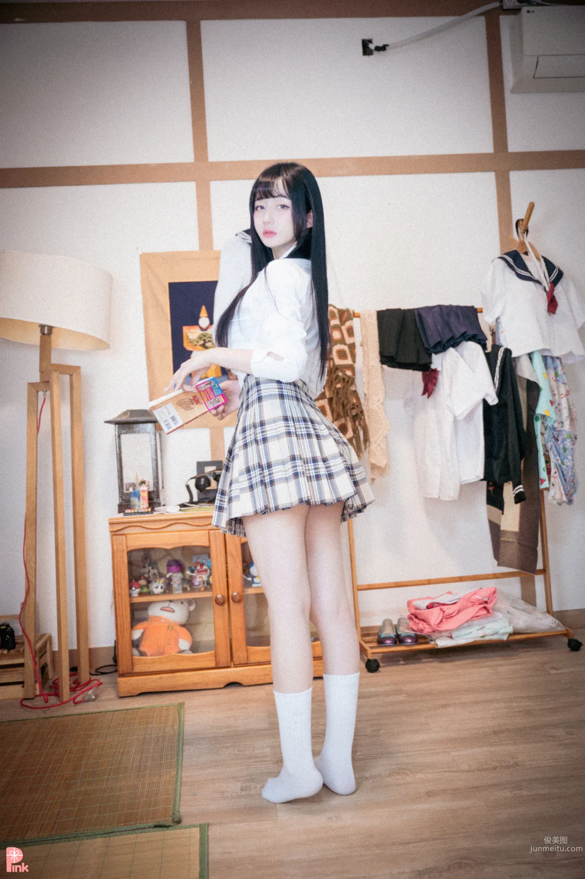 028.PINK- Jina - Jina's school uniform life[111P] 51