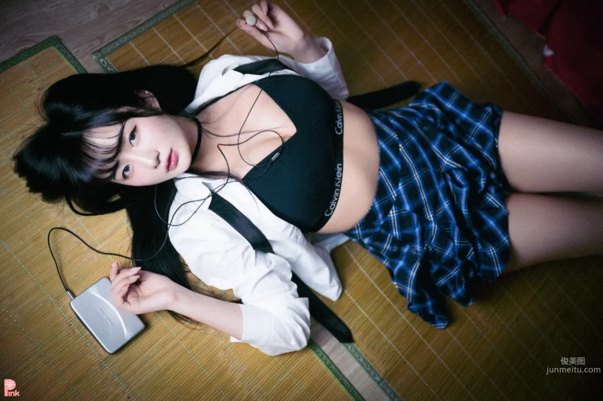 028.PINK- Jina - Jina's school uniform life[111P] 78
