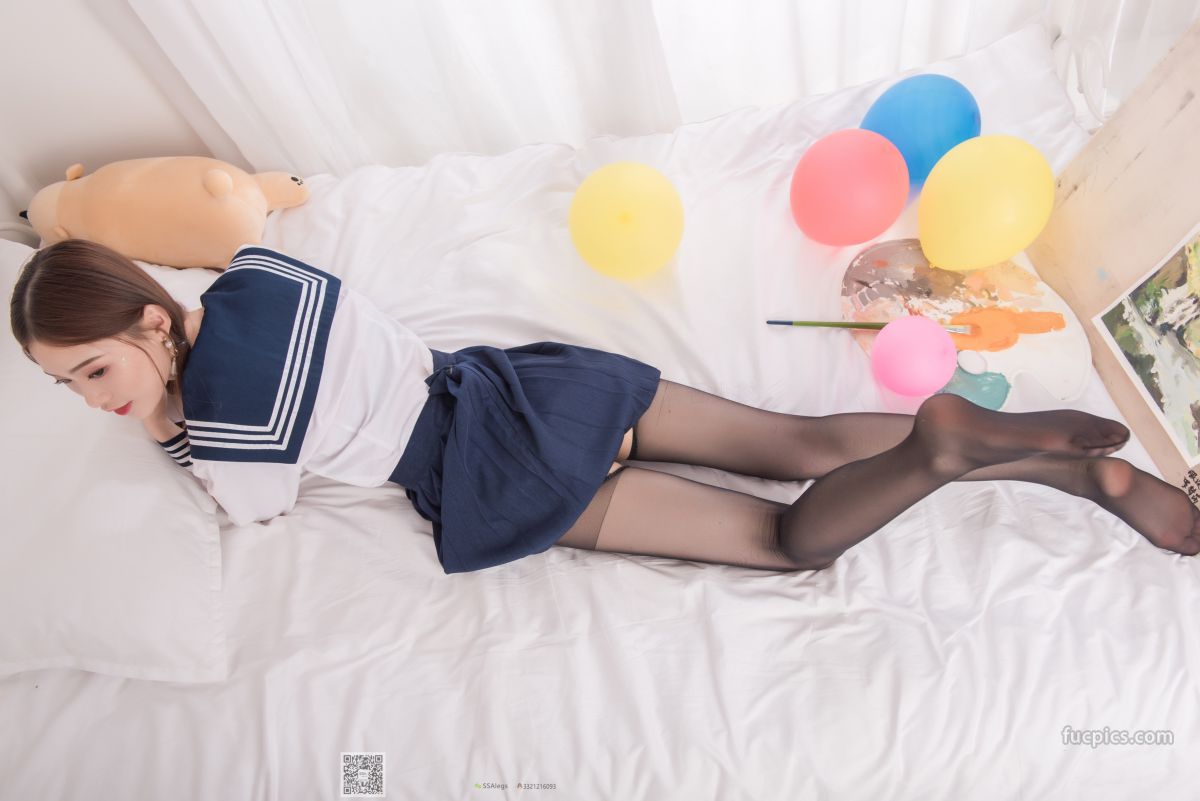 [SSA絲社] NO.023 琪琪 笑容治愈女神琪琪的黑色開檔絲襪 36