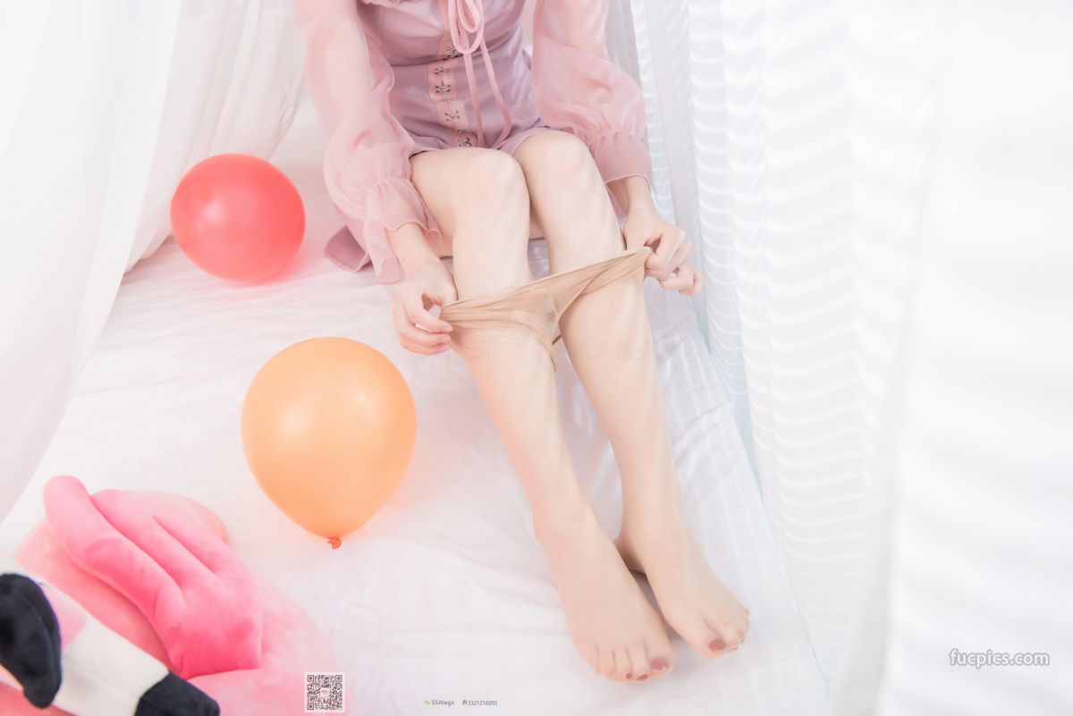 [SSA絲社] NO.027 小琪琪肉色開檔絲襪_清純美女的誘惑 10