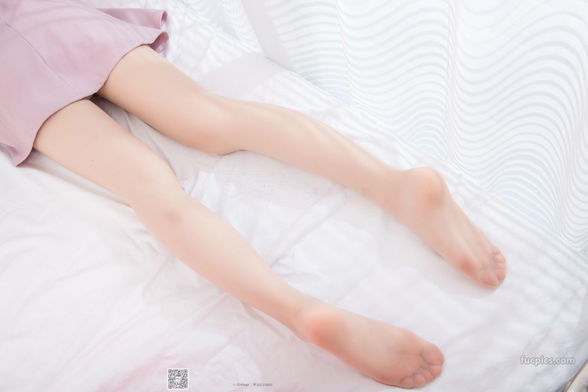 [SSA絲社] NO.027 小琪琪肉色開檔絲襪_清純美女的誘惑 69