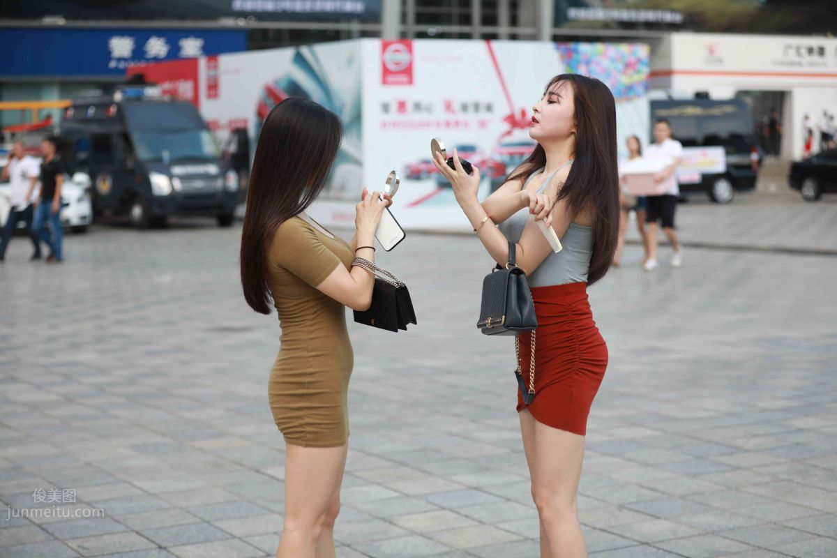 [魔鏡街拍] 011 街拍紅裙小姐姐 83