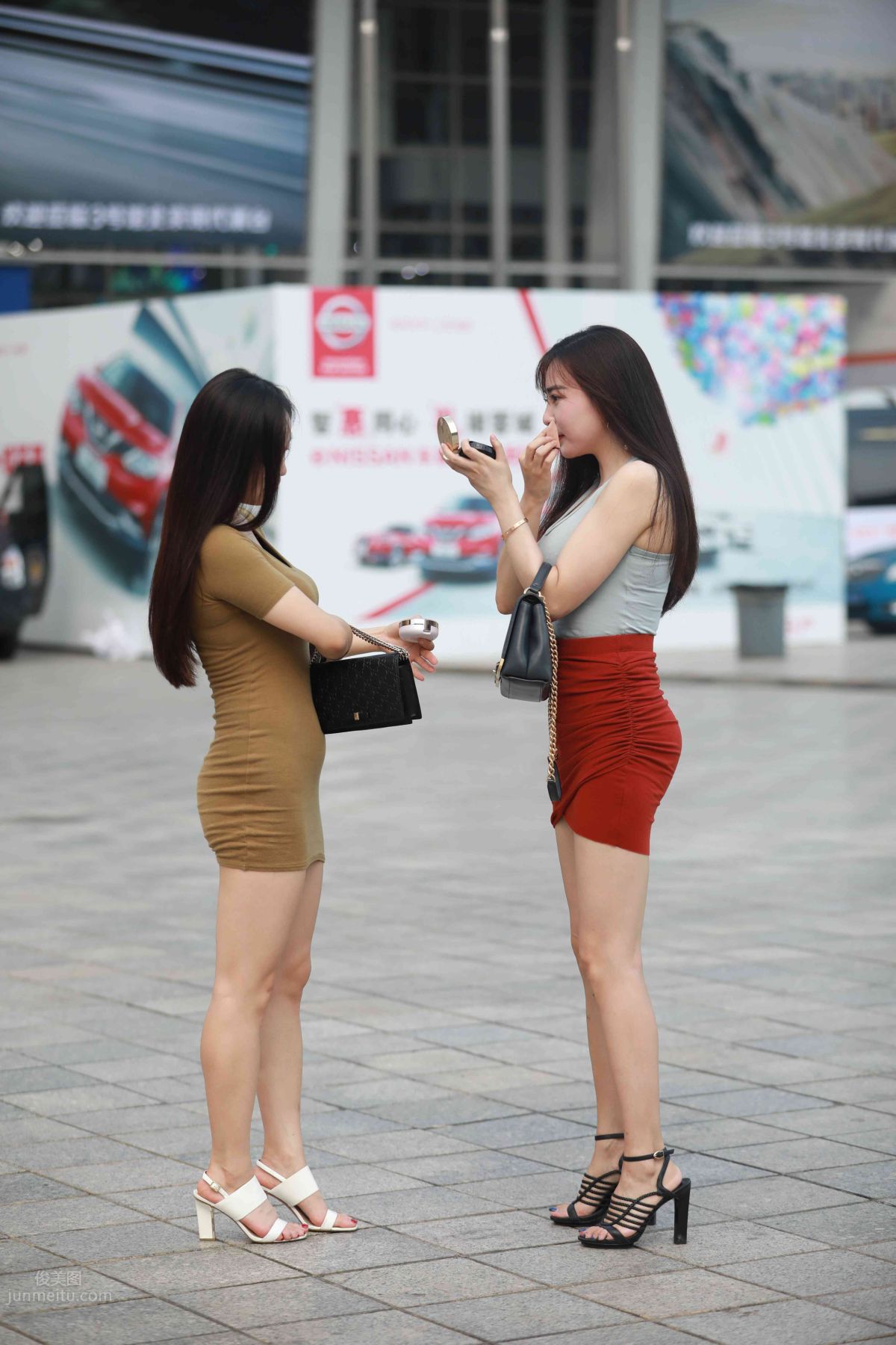 [魔鏡街拍] 011 街拍紅裙小姐姐 87