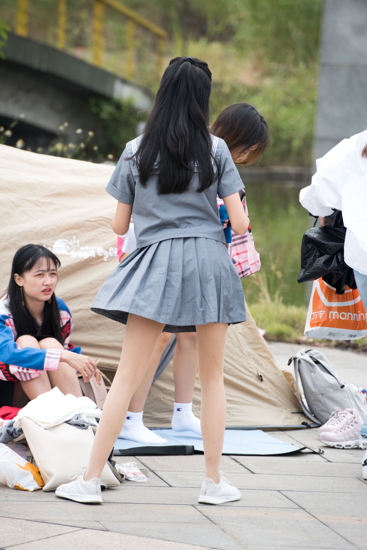 [魔鏡街拍] 051 街拍啦啦隊小姐姐 5