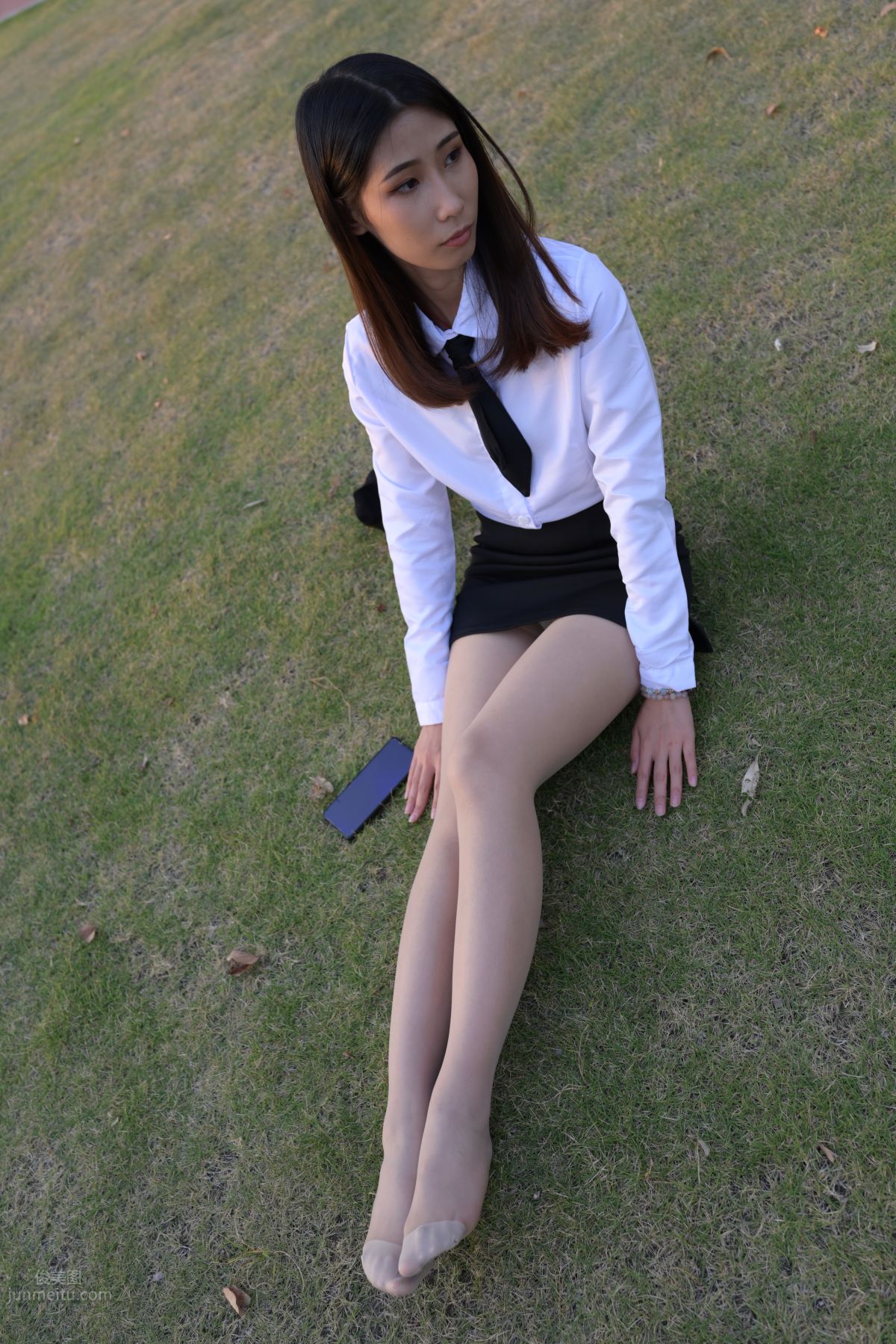 [魔鏡街拍] 082 SM_0006街拍肉絲高跟制服ol小姐姐 85