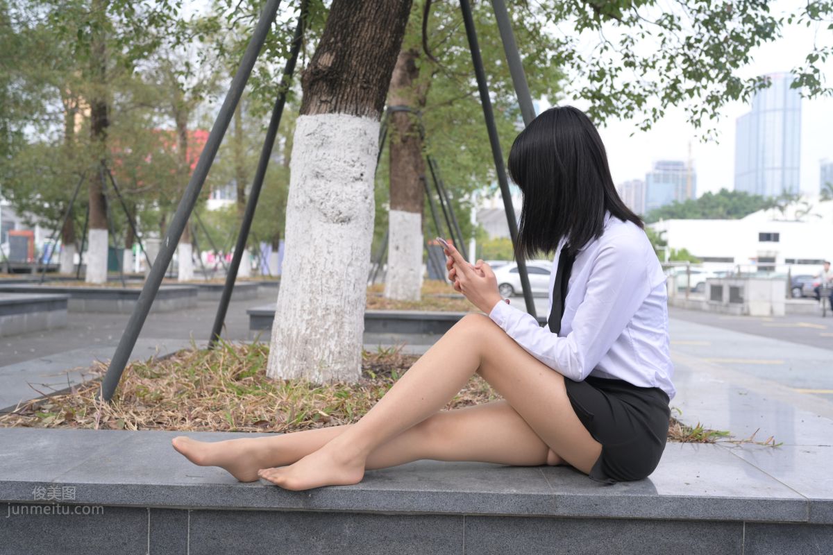 [魔鏡街拍] 084 程生街拍-商城推銷美女長腿肉絲制服 208
