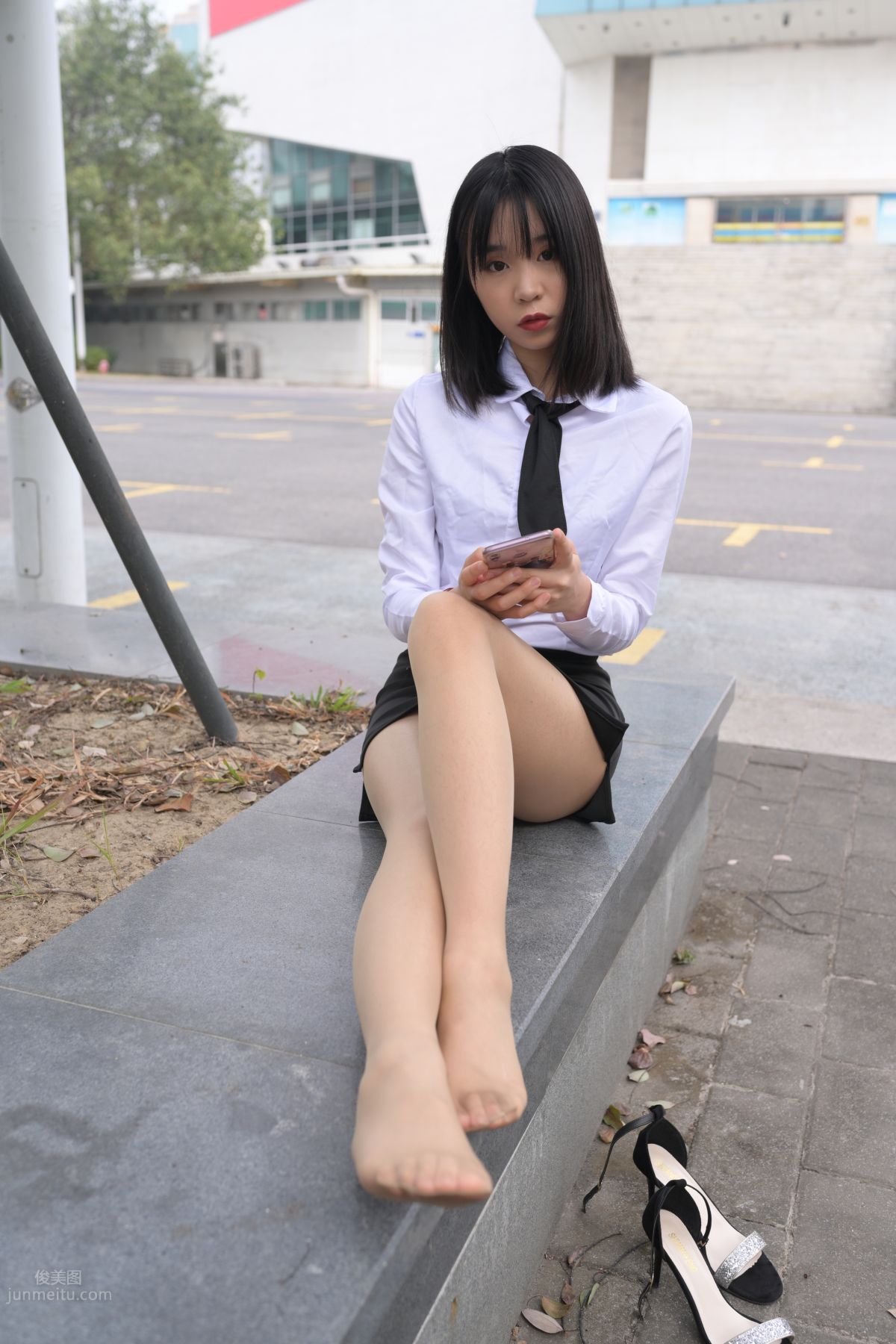 [魔鏡街拍] 084 程生街拍-商城推銷美女長腿肉絲制服 212
