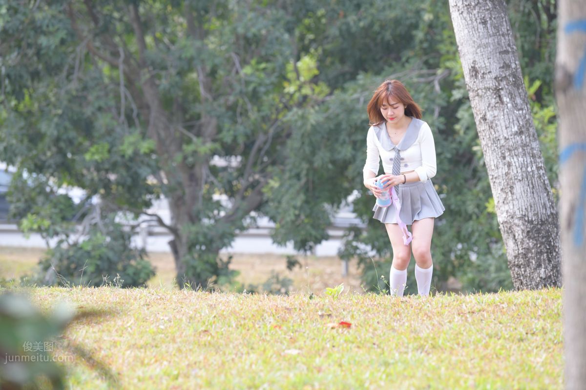 [魔鏡街拍] 095 性感動人的小百褶裙美女 291