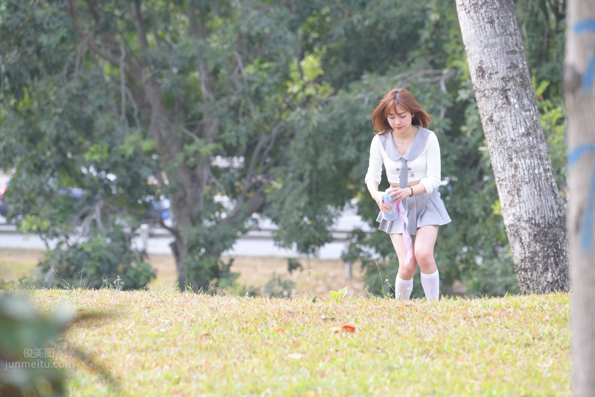 [魔鏡街拍] 095 性感動人的小百褶裙美女 292