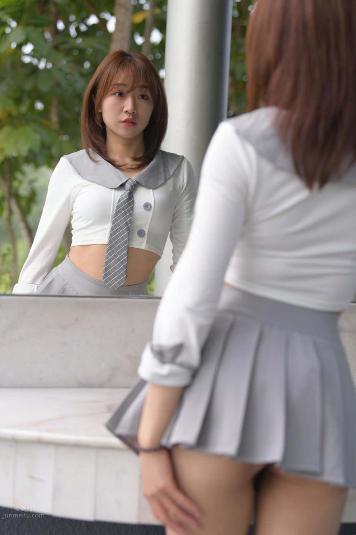 [魔鏡街拍] 095 性感動人的小百褶裙美女 329