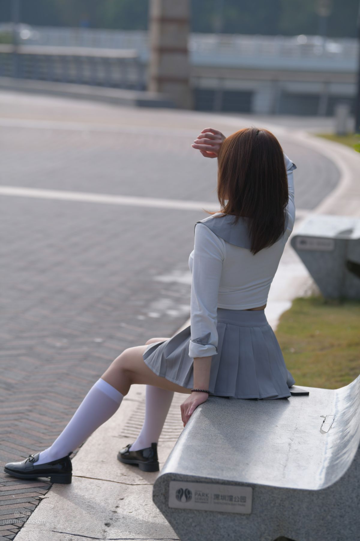 [魔鏡街拍] 095 性感動人的小百褶裙美女 346
