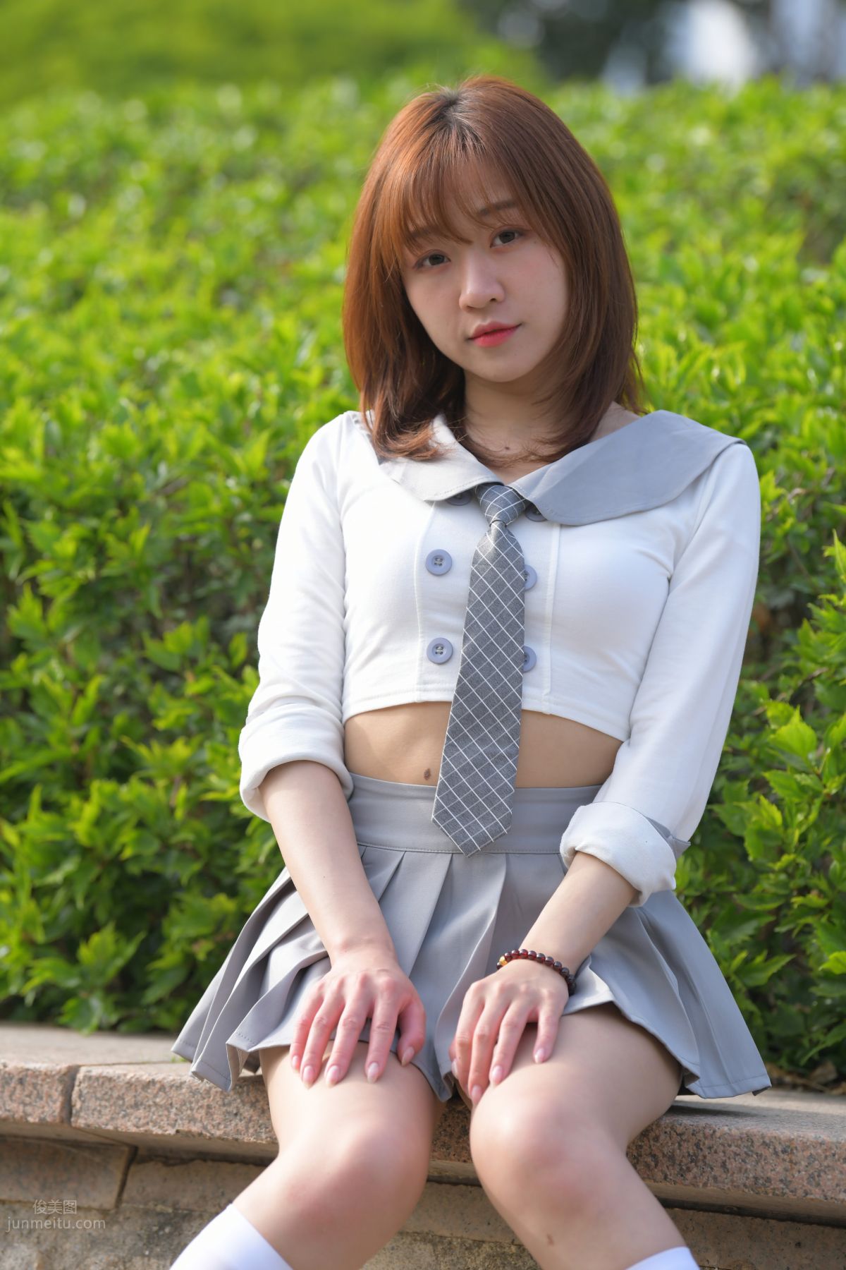 [魔鏡街拍] 095 性感動人的小百褶裙美女 365
