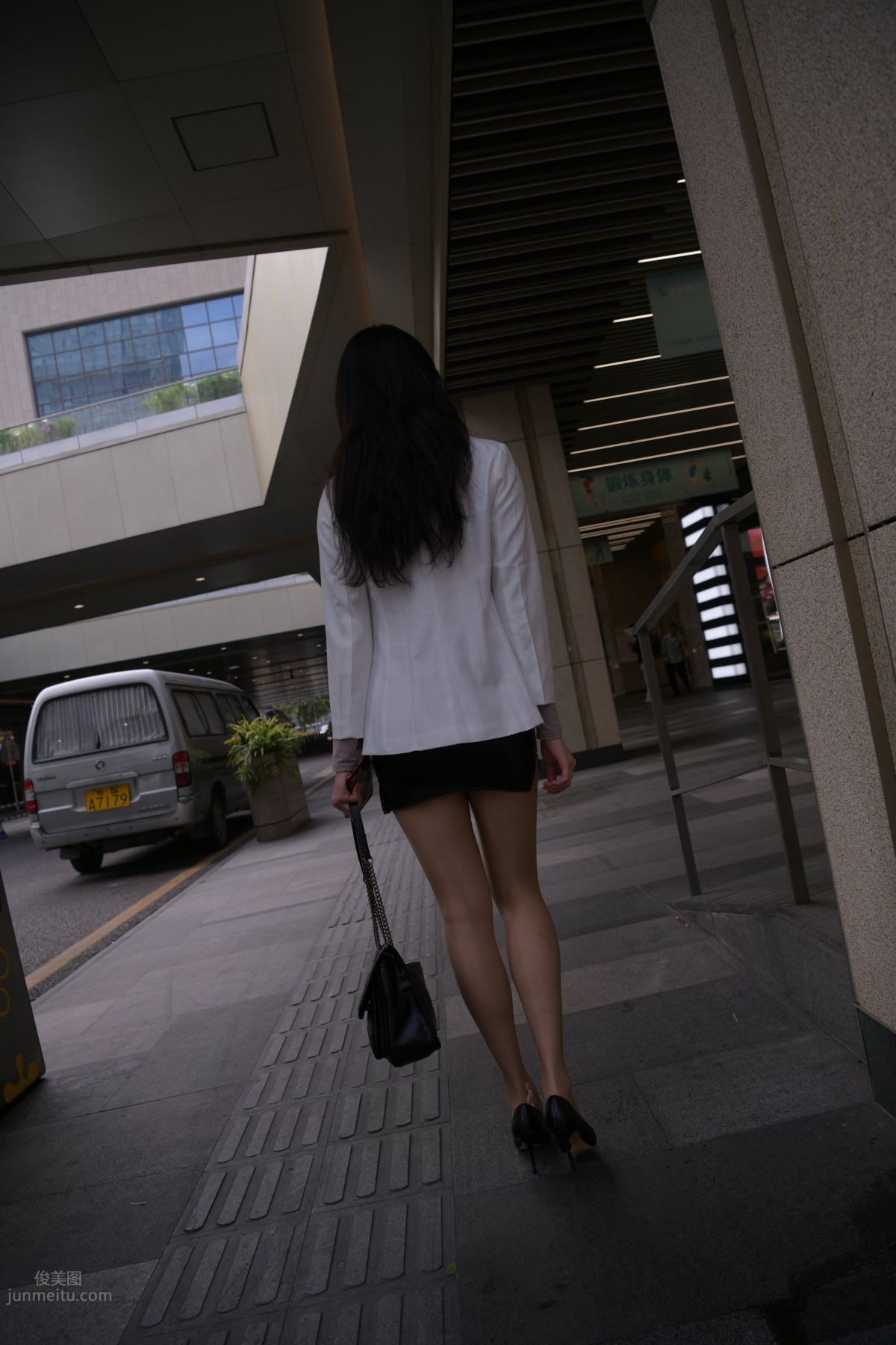 [魔鏡街拍] 099 魂魂街拍作品 那個女人 1 361