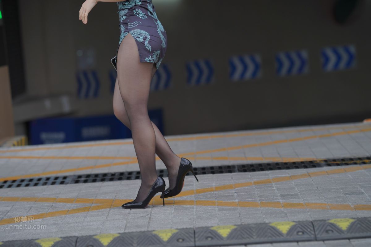 [魔鏡街拍] 106 性感的黑絲改良旗袍少婦 227