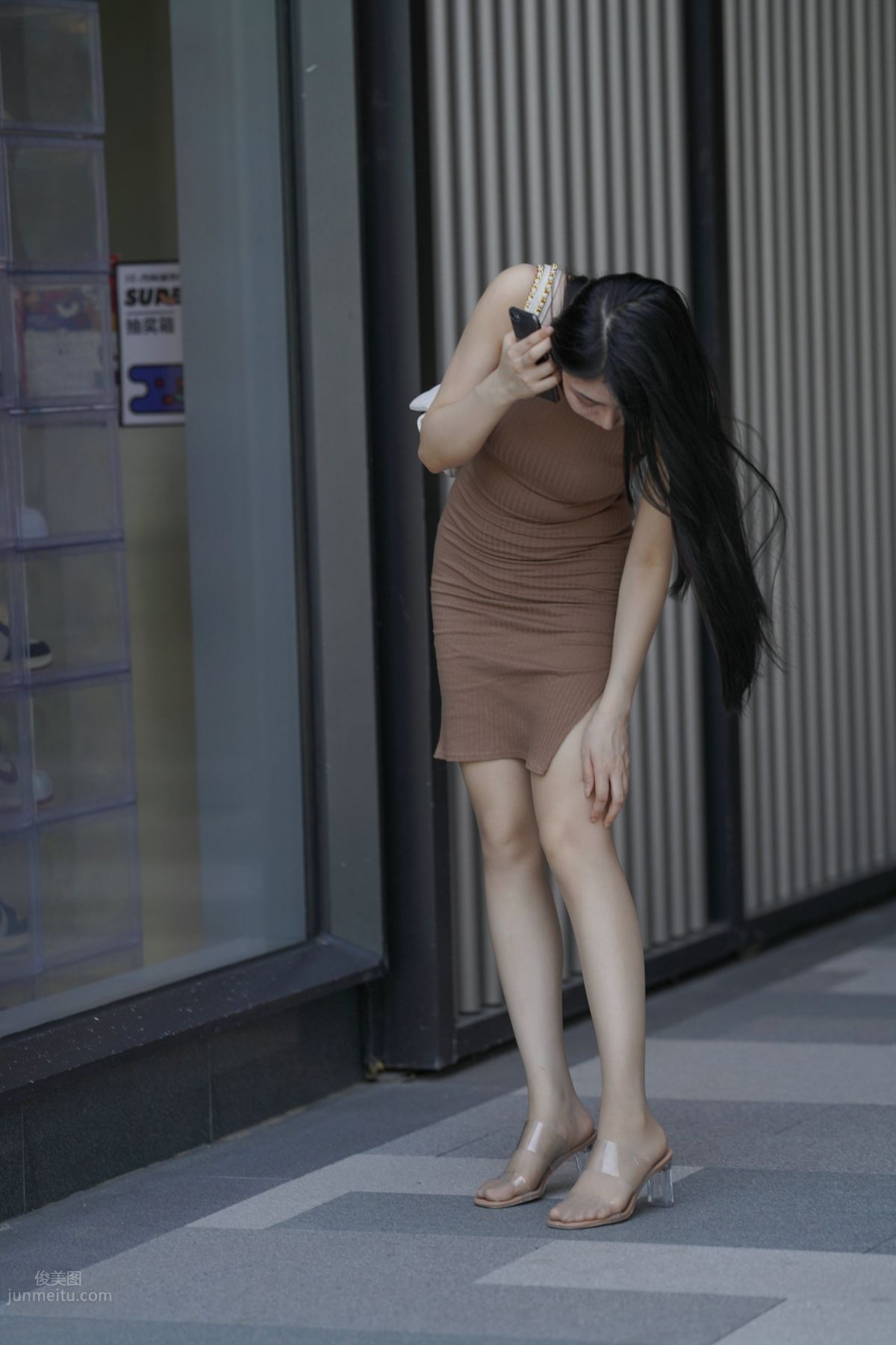 [魔鏡街拍] 114 凱恩街拍作品 搭讪包臀裙美女 84