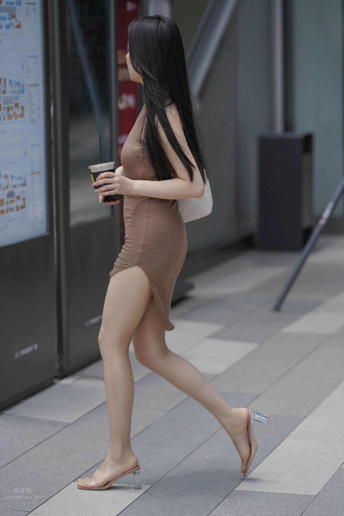 [魔鏡街拍] 114 凱恩街拍作品 搭讪包臀裙美女 237