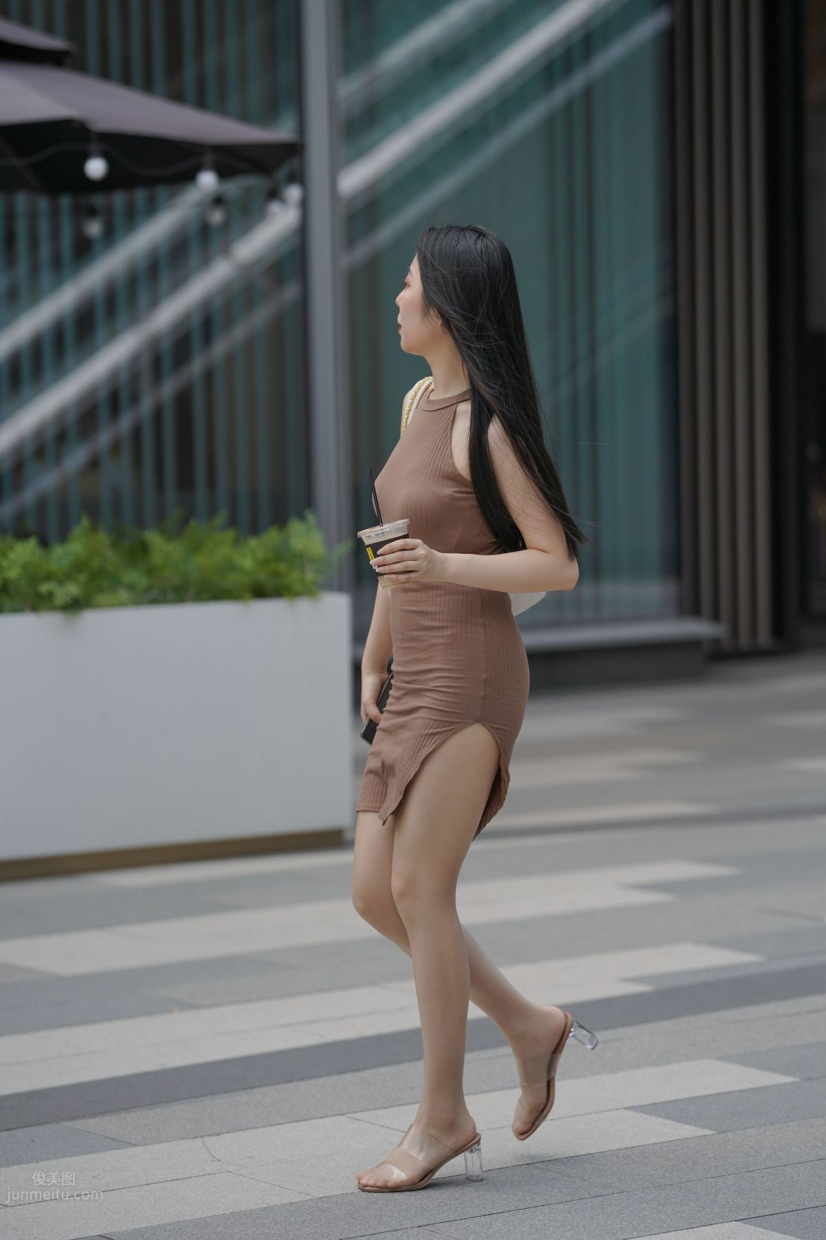 [魔鏡街拍] 114 凱恩街拍作品 搭讪包臀裙美女 259