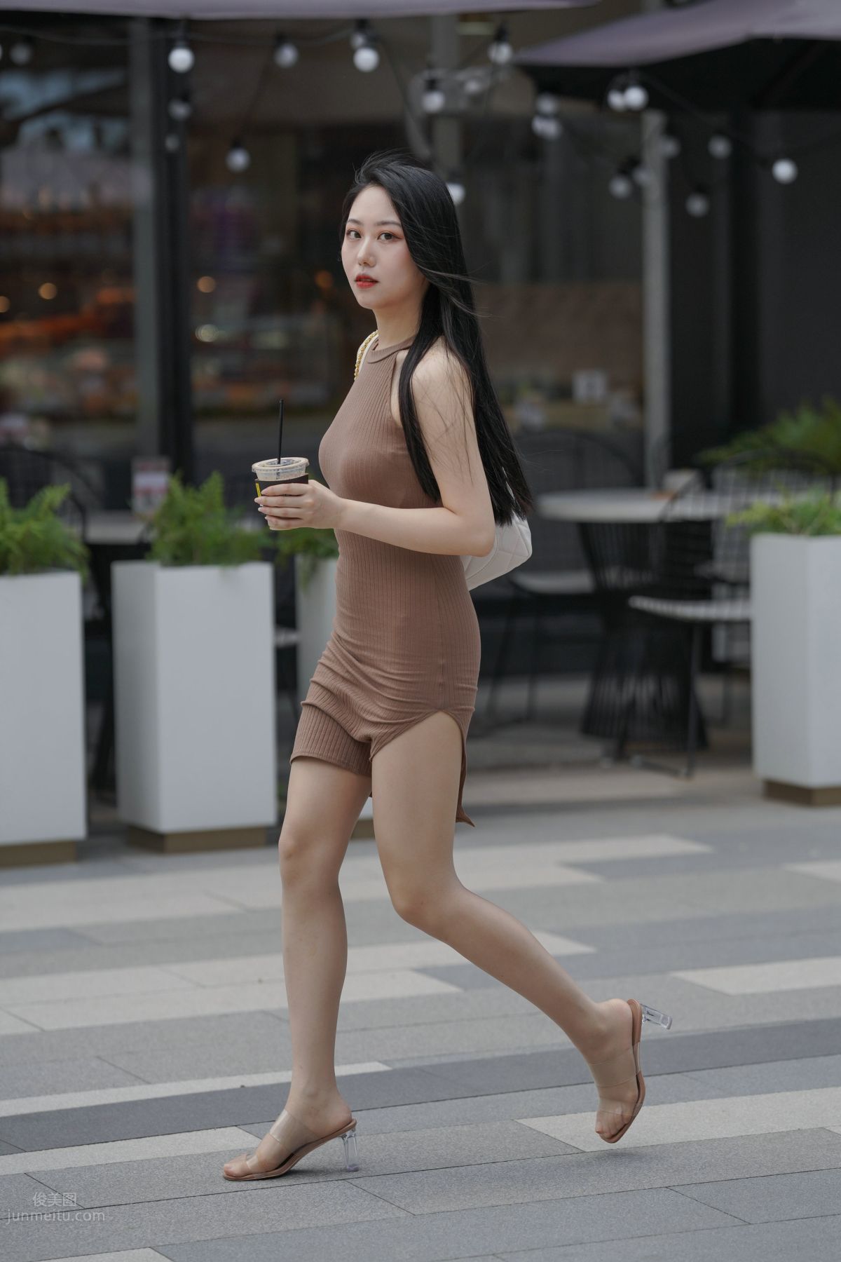[魔鏡街拍] 114 凱恩街拍作品 搭讪包臀裙美女 261