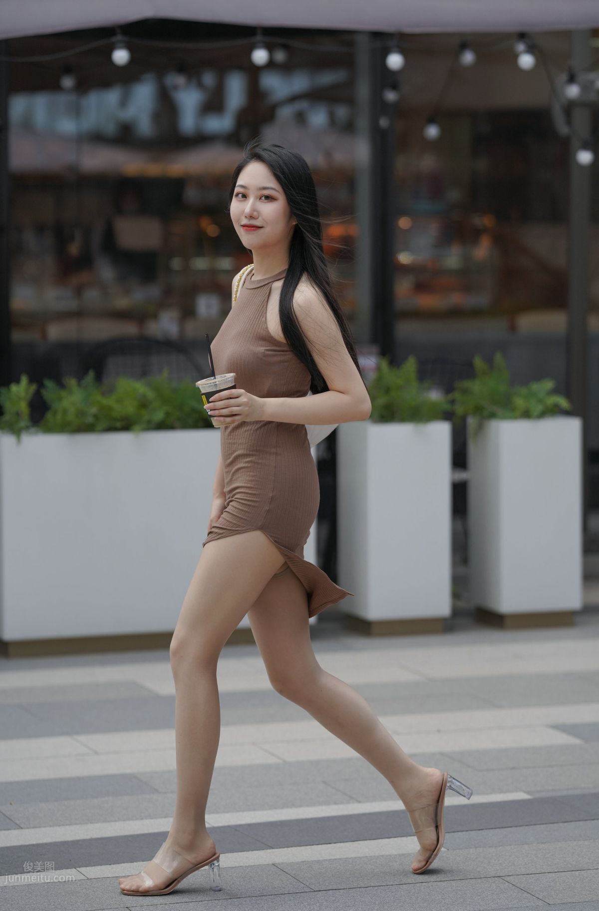 [魔鏡街拍] 114 凱恩街拍作品 搭讪包臀裙美女 263