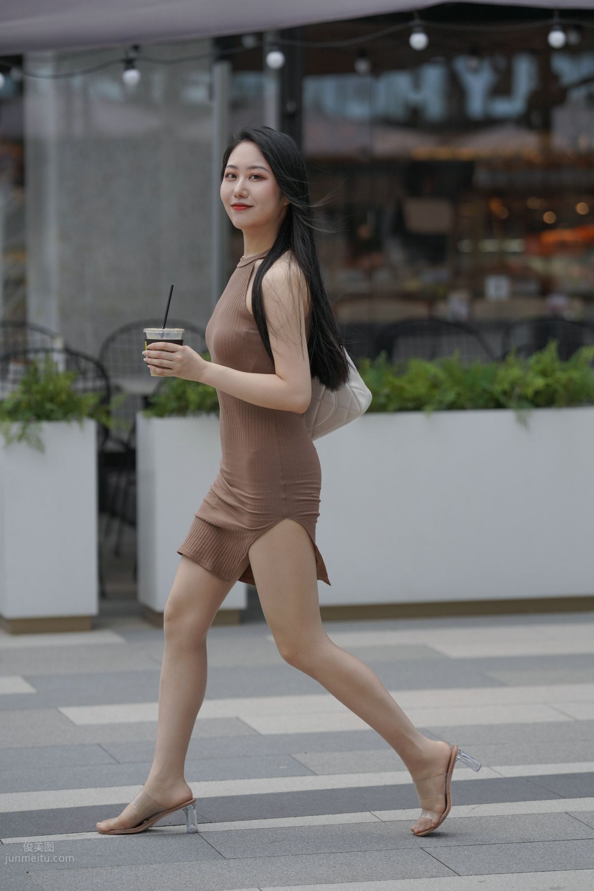 [魔鏡街拍] 114 凱恩街拍作品 搭讪包臀裙美女 266