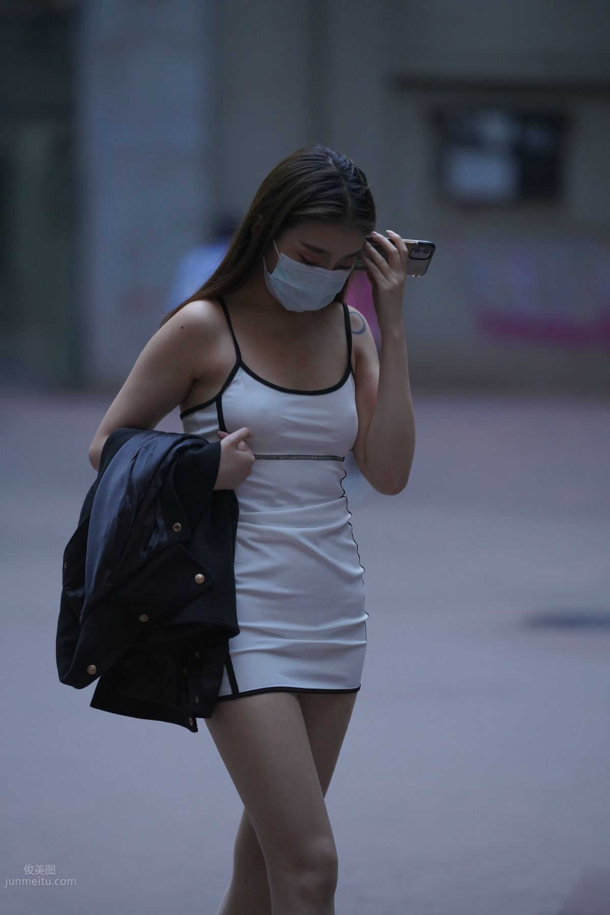 [魔鏡街拍] 116 好養眼的白裙美眉 200