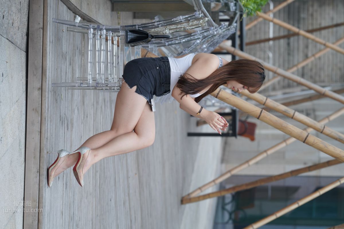 [魔鏡街拍] 131 微胖的牛仔短裙美女 123