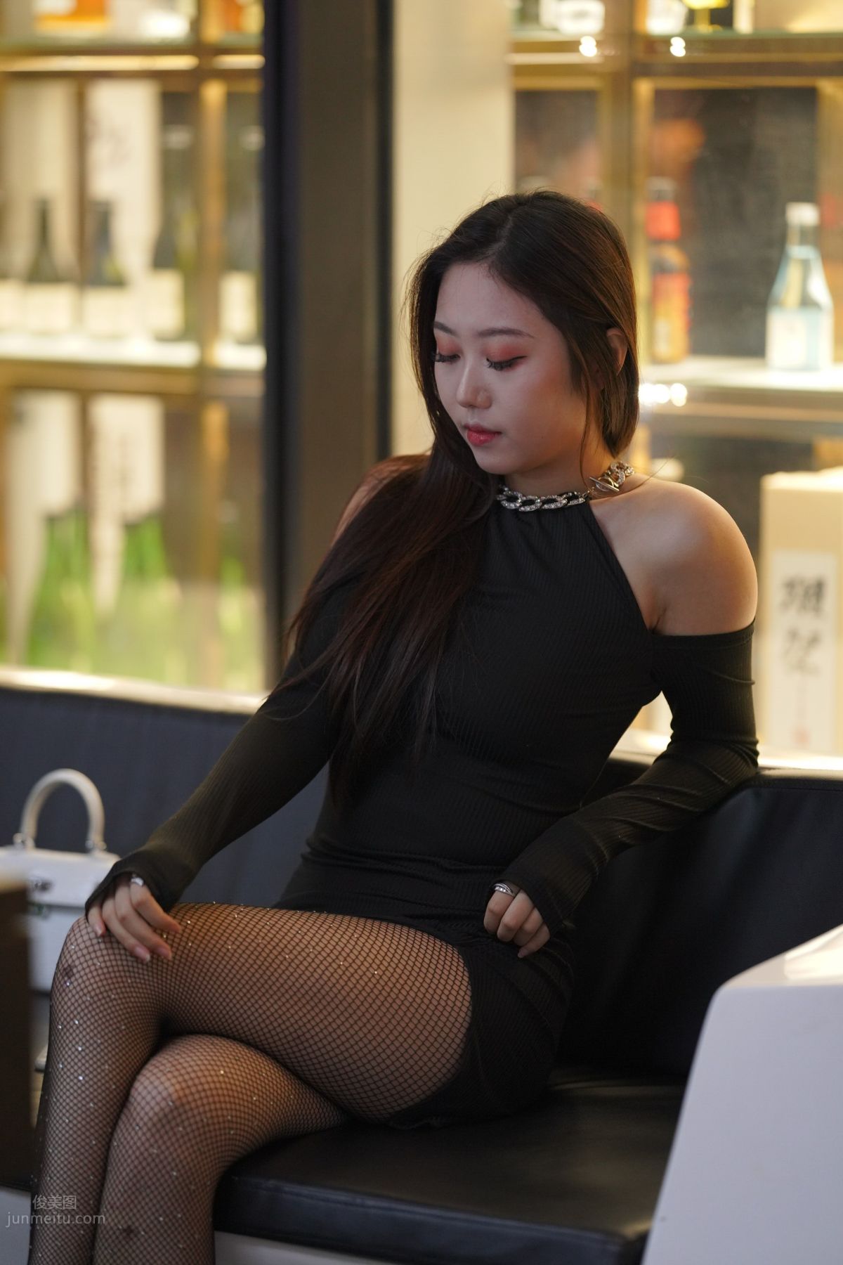 [魔鏡街拍] 133 非常性感的網襪小姐姐 90