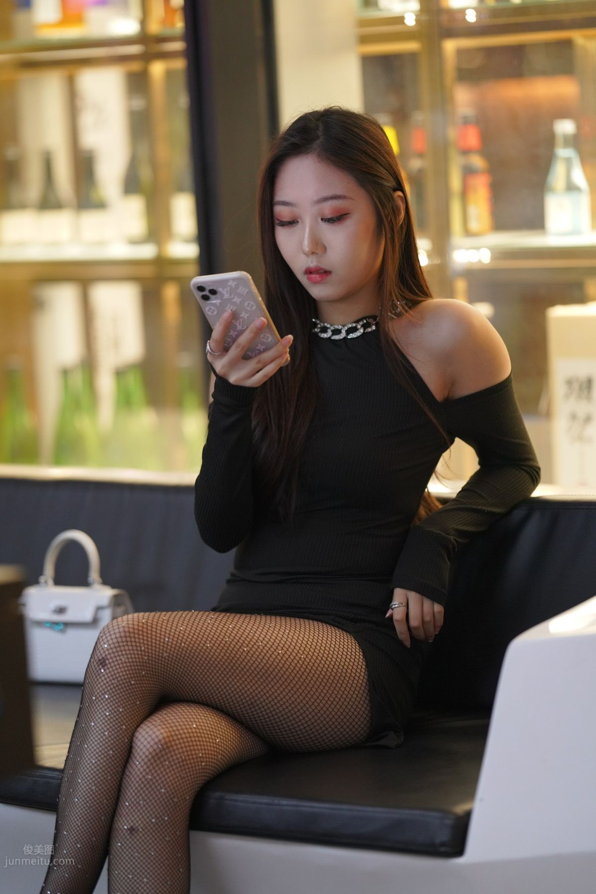 [魔鏡街拍] 133 非常性感的網襪小姐姐 114