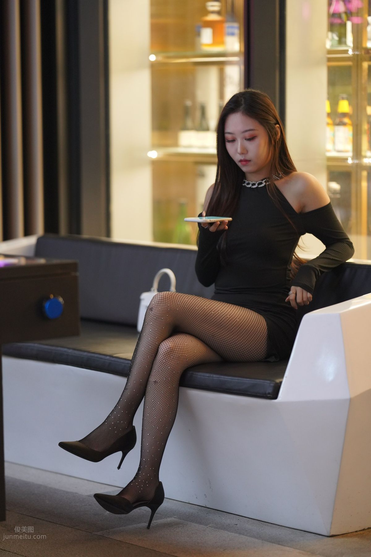 [魔鏡街拍] 133 非常性感的網襪小姐姐 118