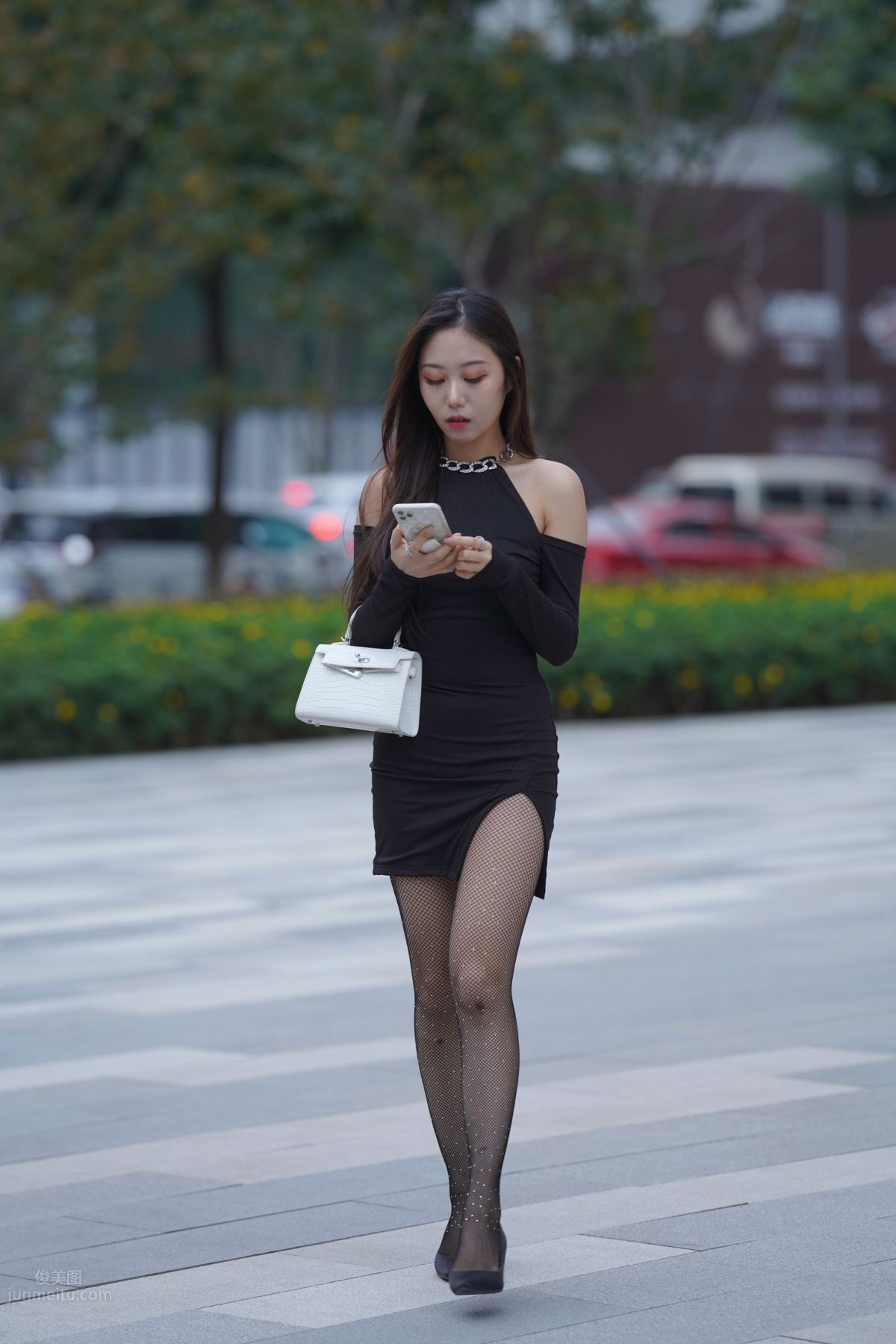 [魔鏡街拍] 133 非常性感的網襪小姐姐 134
