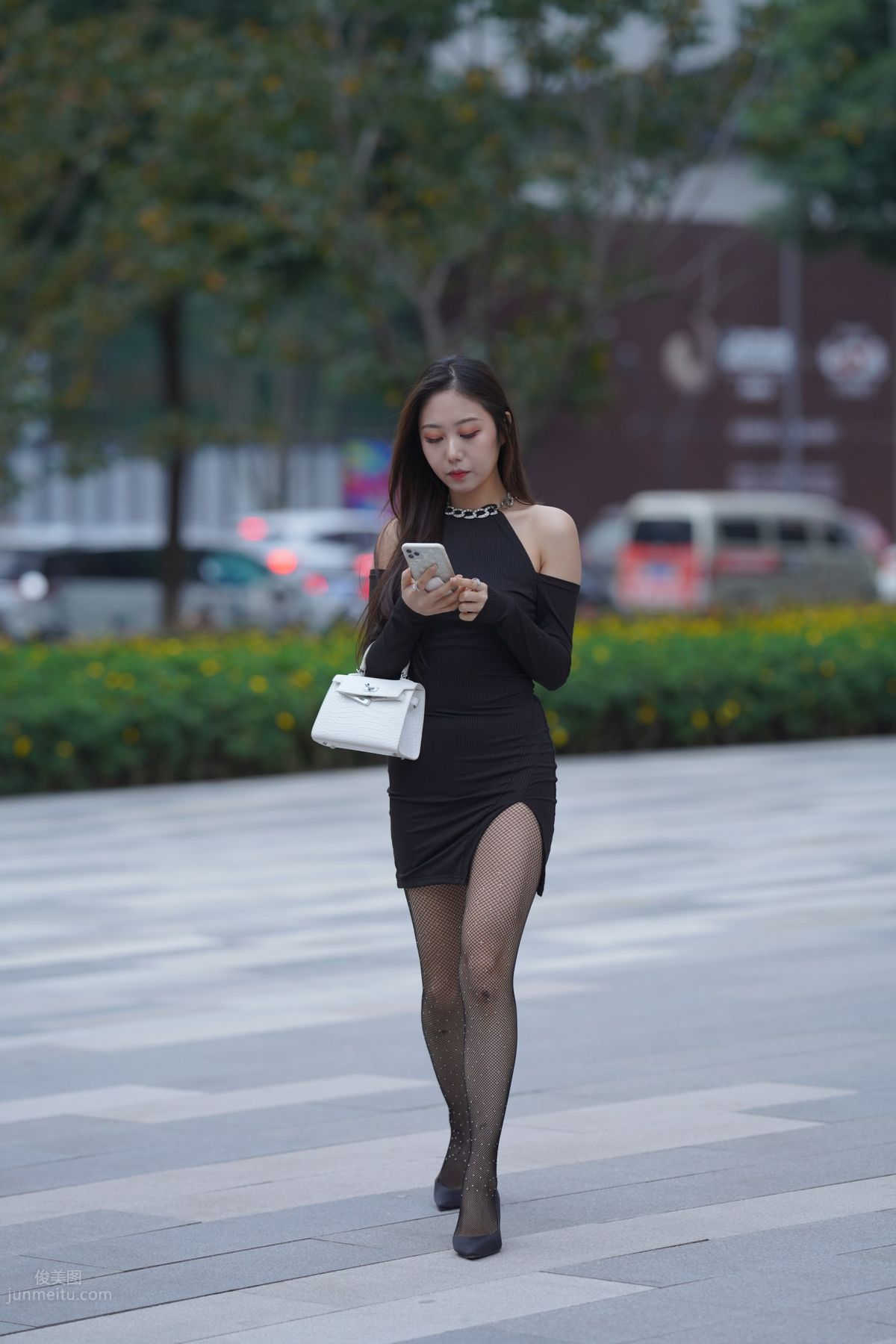 [魔鏡街拍] 133 非常性感的網襪小姐姐 136