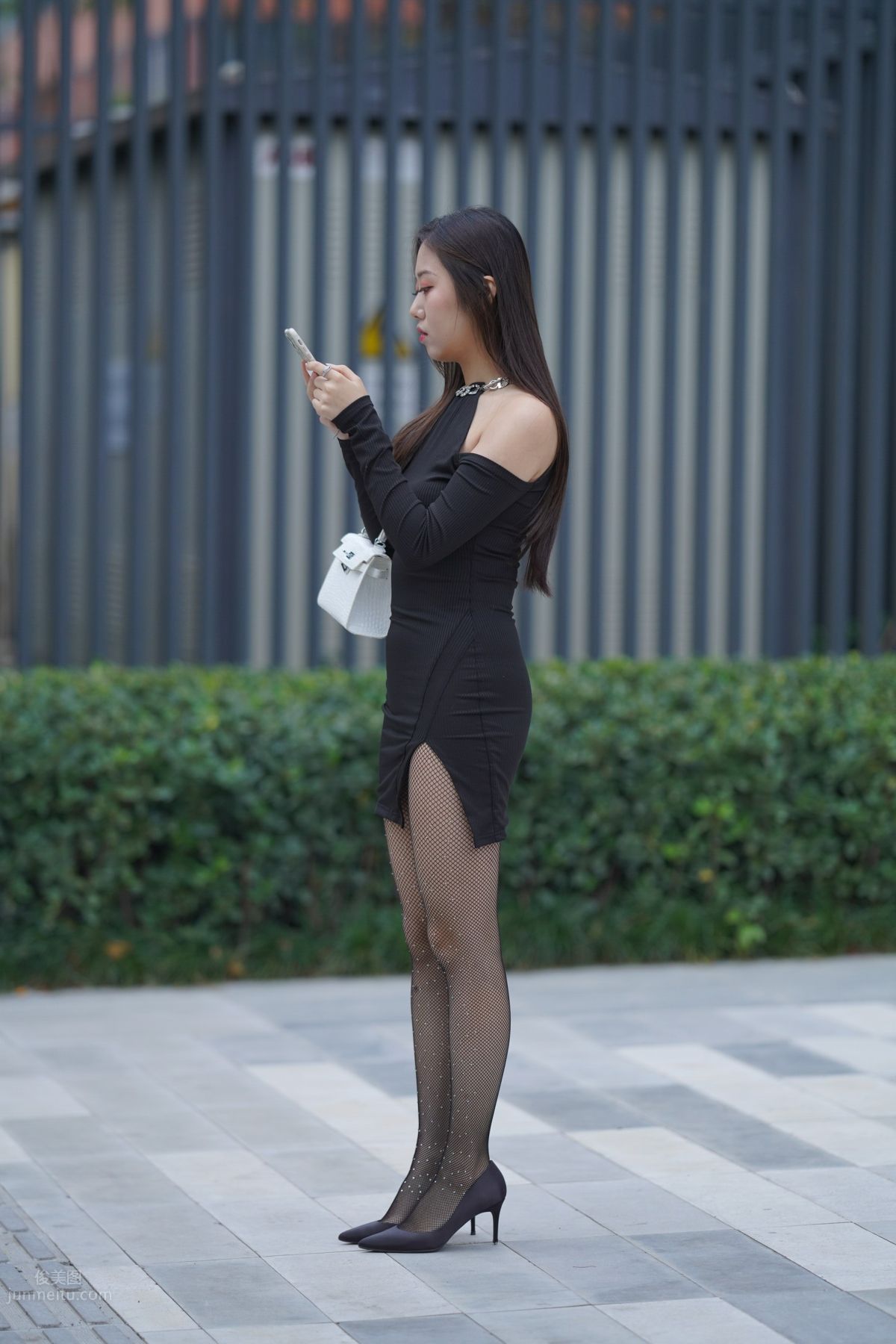 [魔鏡街拍] 133 非常性感的網襪小姐姐 153
