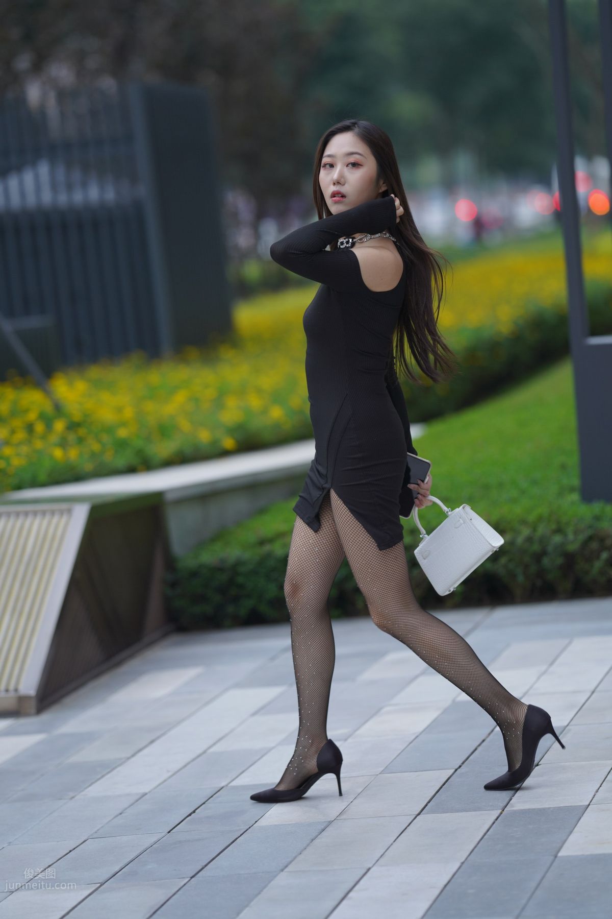 [魔鏡街拍] 133 非常性感的網襪小姐姐 175
