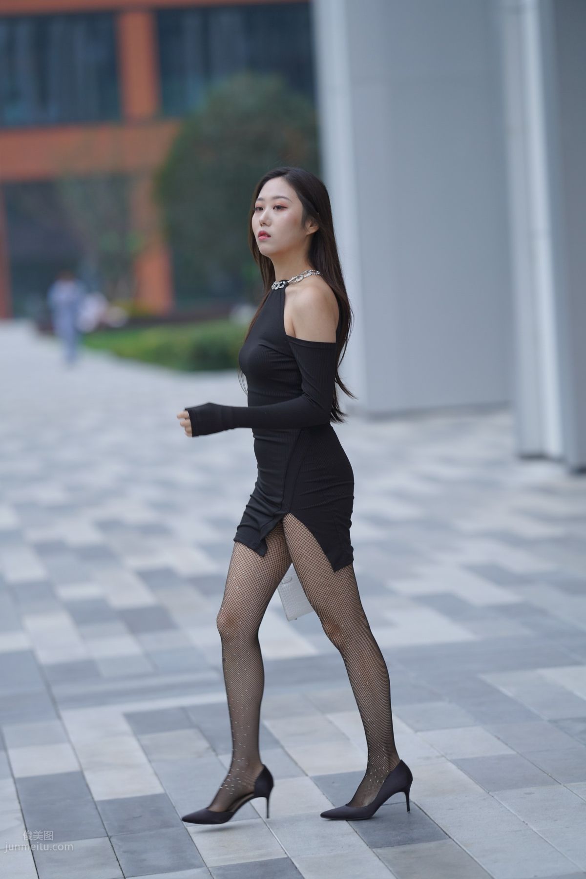 [魔鏡街拍] 133 非常性感的網襪小姐姐 181