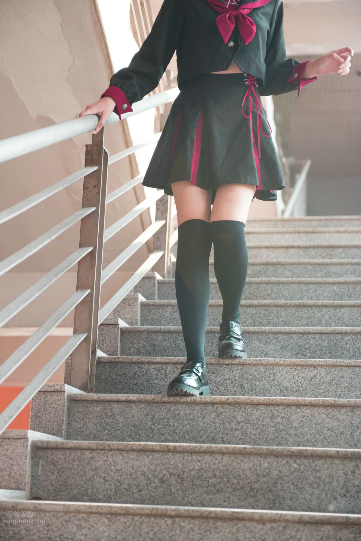 [魔鏡街拍] 141 活力美術生JK美少女 170
