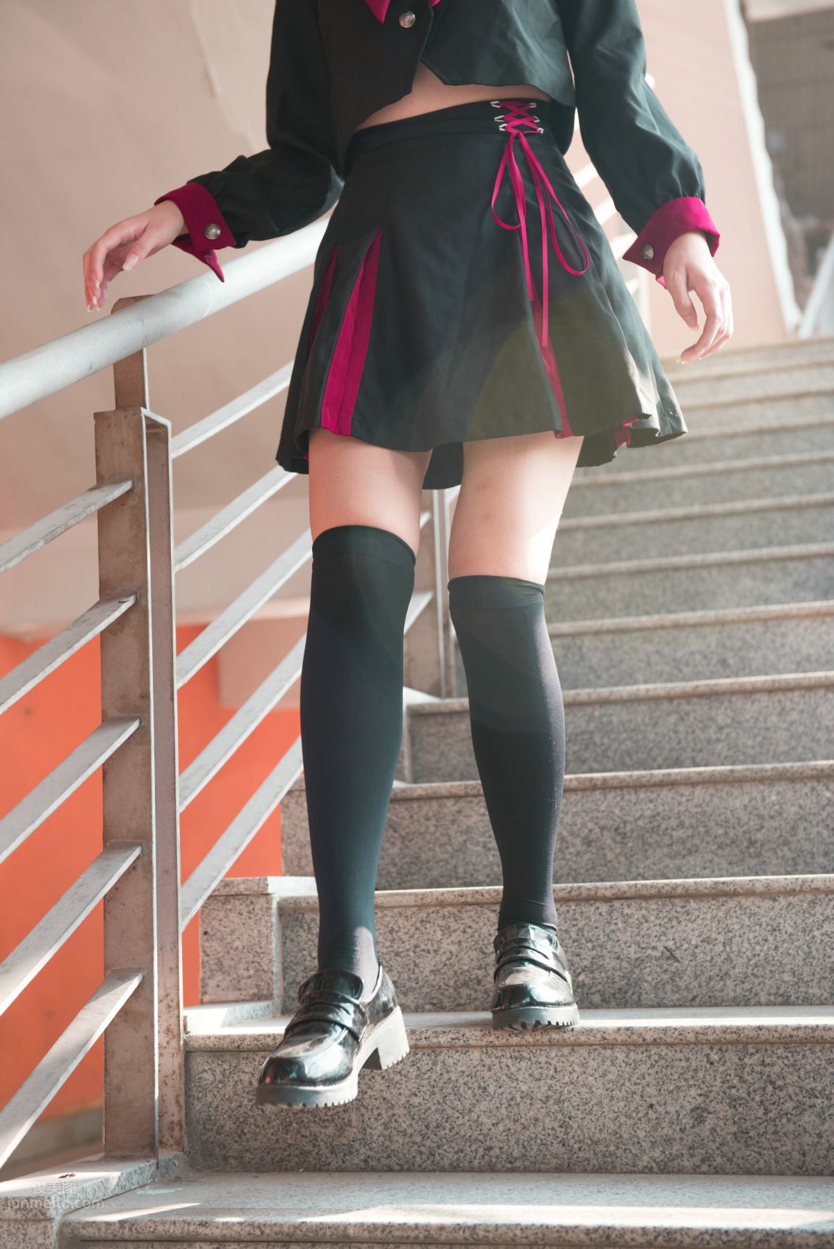 [魔鏡街拍] 141 活力美術生JK美少女 180