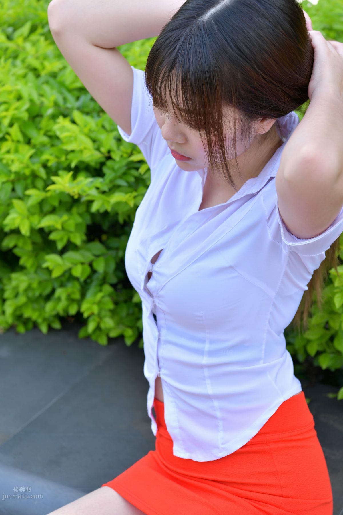 [魔鏡街拍] 150 極緻誘惑的紅色包臀短裙少婦 49