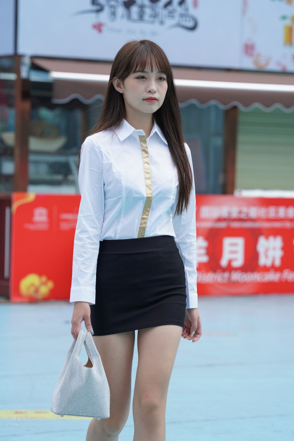 [魔鏡街拍] 151 制服長腿美女 162