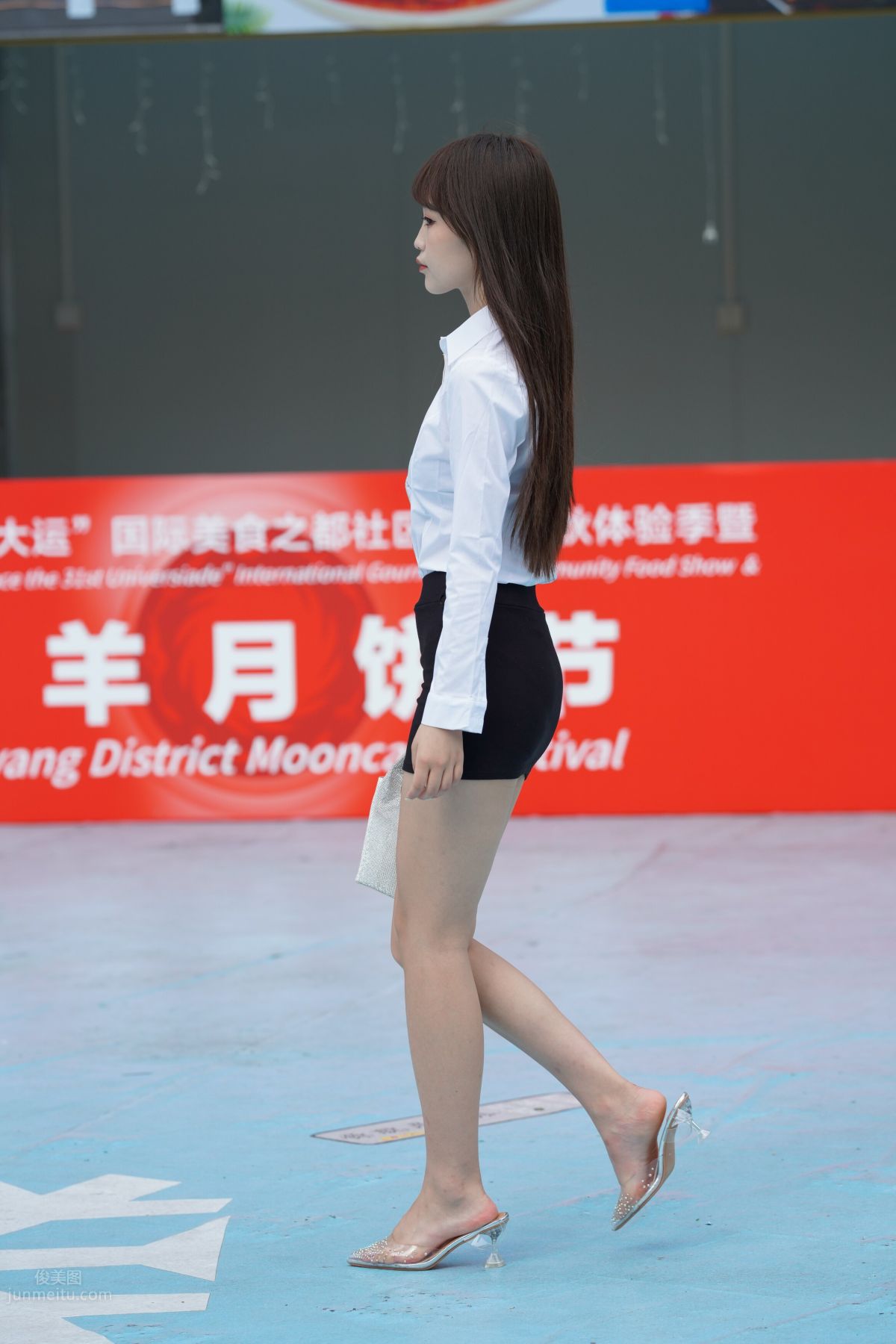 [魔鏡街拍] 151 制服長腿美女 203